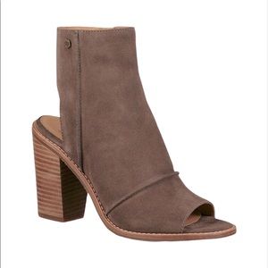 UGG Valencia Peep-Toe Shooties/Booties. Size 7